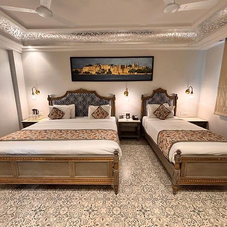 Ratnawali - A Vegetarian Heritage Hotel ชัยปุระ ภายนอก รูปภาพ
