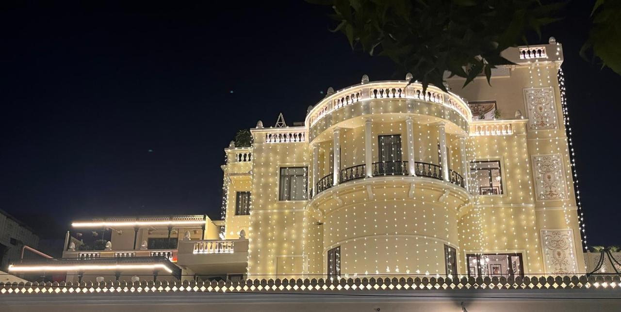 Ratnawali - A Vegetarian Heritage Hotel ชัยปุระ ภายนอก รูปภาพ