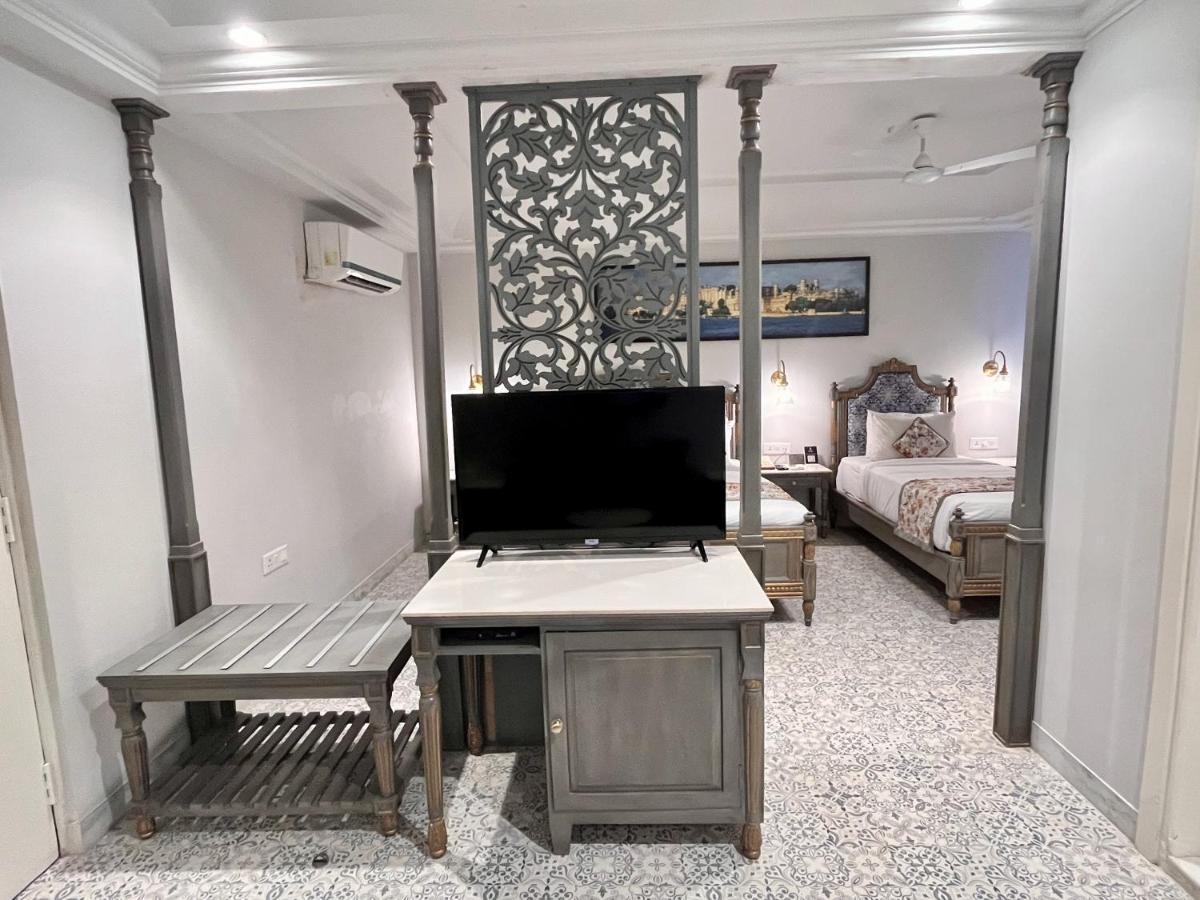 Ratnawali - A Vegetarian Heritage Hotel ชัยปุระ ภายนอก รูปภาพ