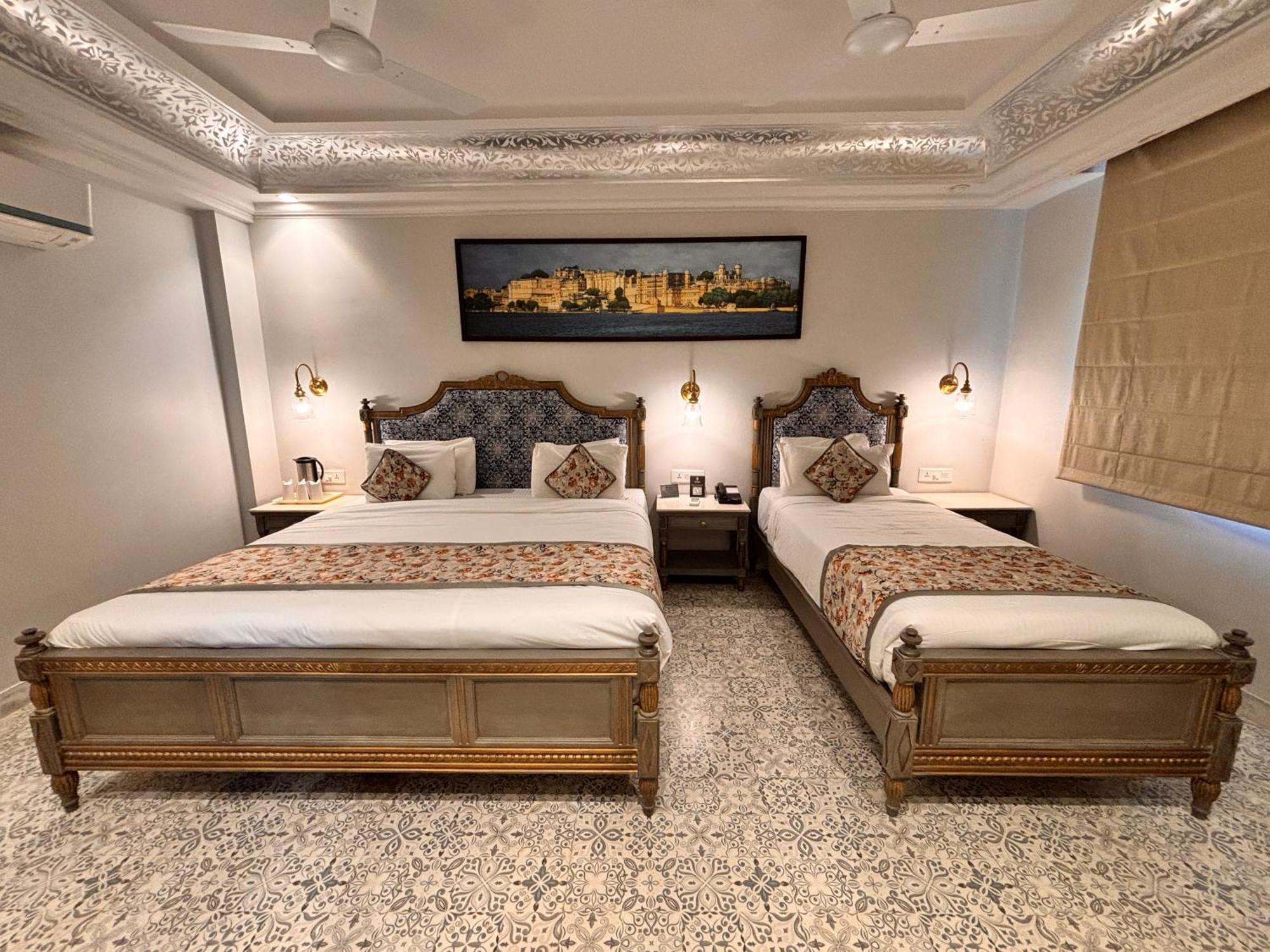 Ratnawali - A Vegetarian Heritage Hotel ชัยปุระ ภายนอก รูปภาพ
