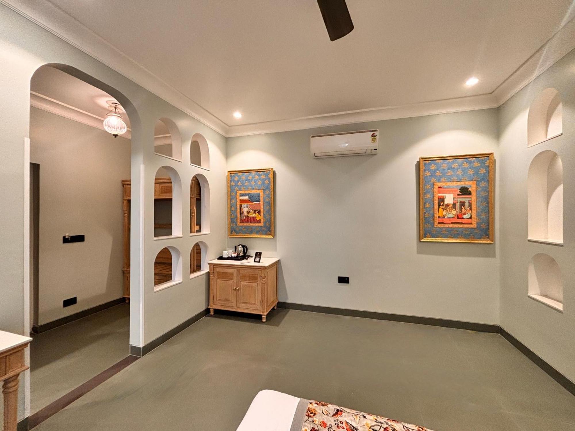 Ratnawali - A Vegetarian Heritage Hotel ชัยปุระ ภายนอก รูปภาพ