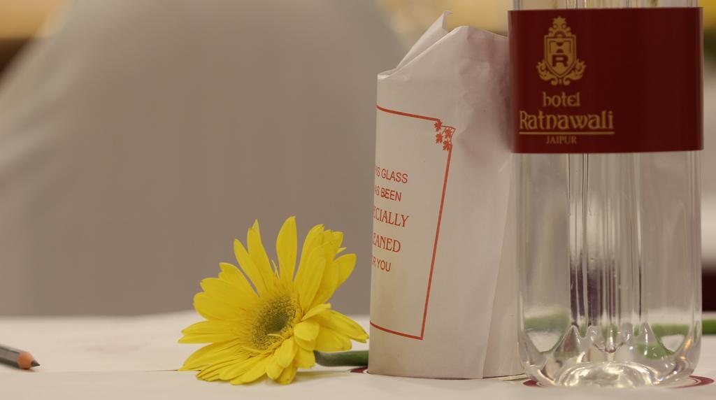 Ratnawali - A Vegetarian Heritage Hotel ชัยปุระ ภายนอก รูปภาพ