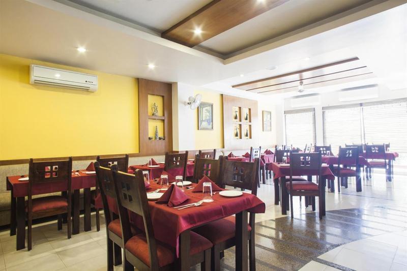 Ratnawali - A Vegetarian Heritage Hotel ชัยปุระ ภายนอก รูปภาพ