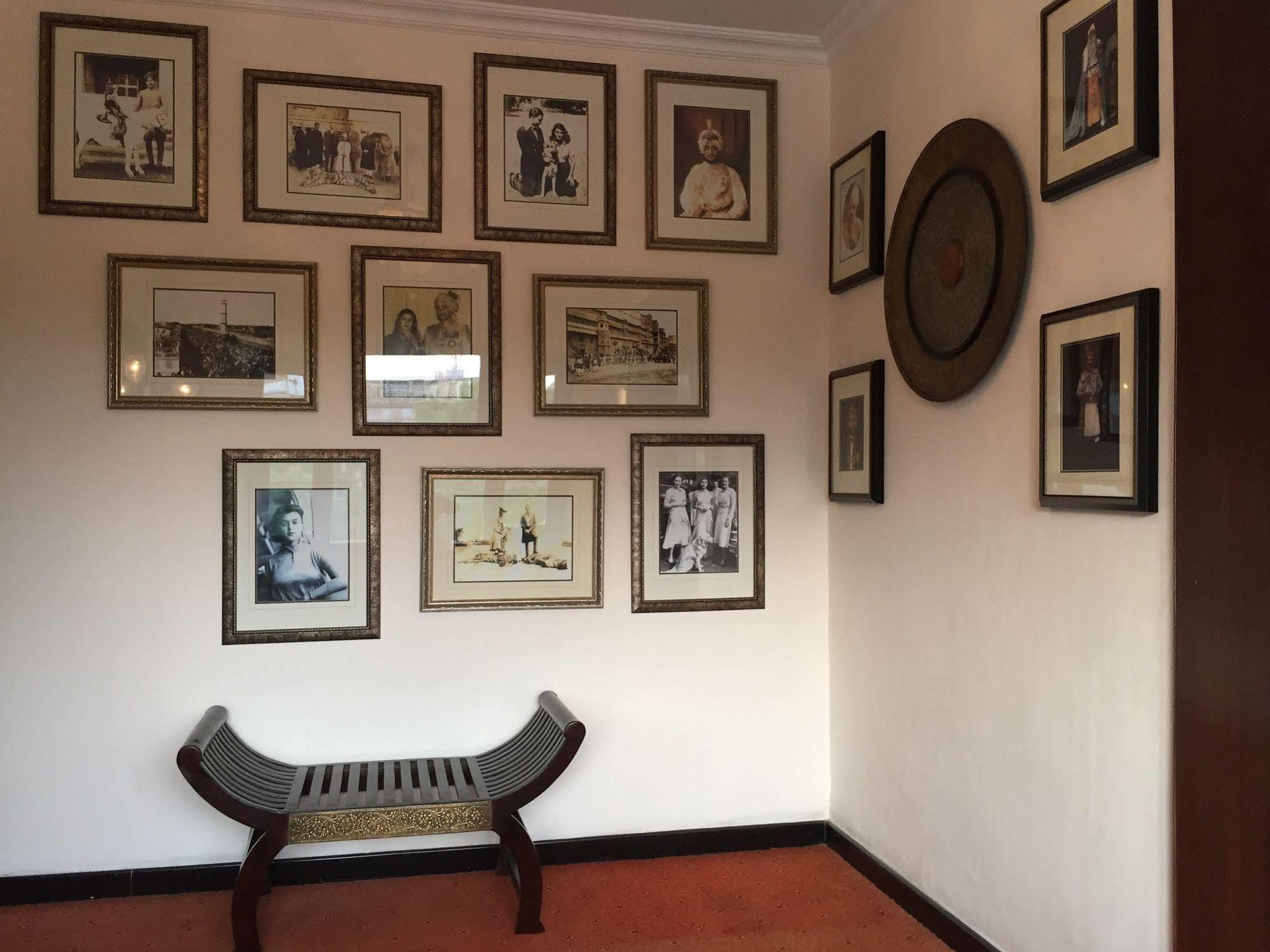 Ratnawali - A Vegetarian Heritage Hotel ชัยปุระ ภายนอก รูปภาพ