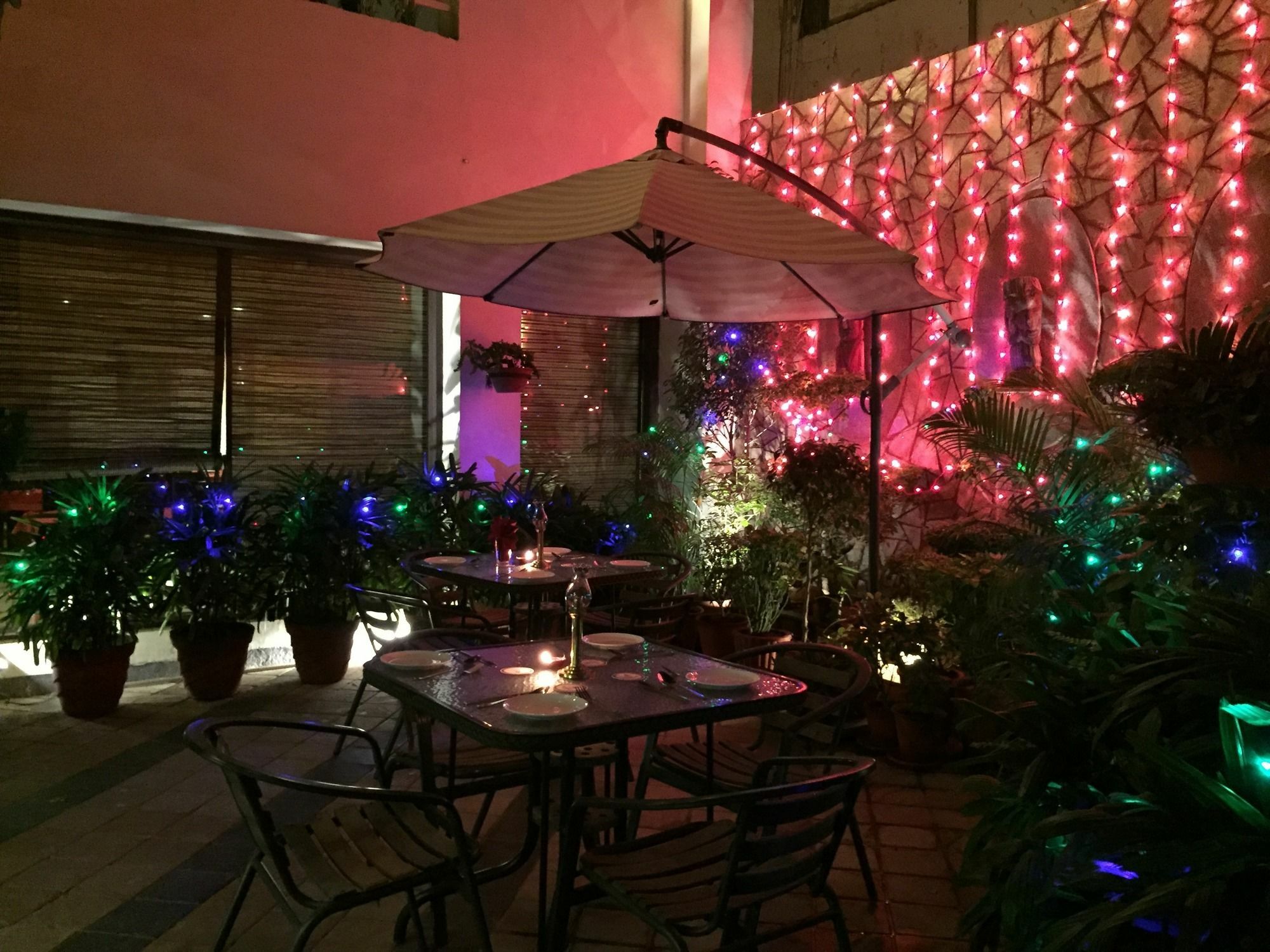 Ratnawali - A Vegetarian Heritage Hotel ชัยปุระ ภายนอก รูปภาพ
